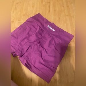 Purple seamless shorts